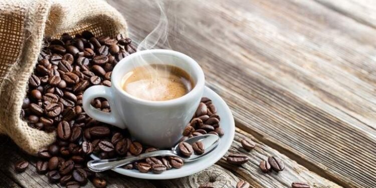 Relacionan tomar café con menor riesgo de lesión renal aguda
