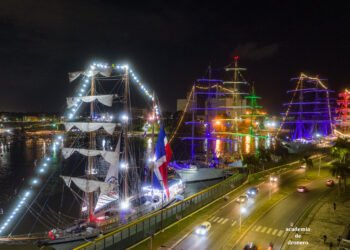 Caravana de veleros visitando República Dominicana