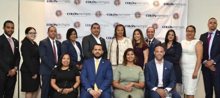 Destacan más 150 dominicanos ejercen el Derecho en Nueva York