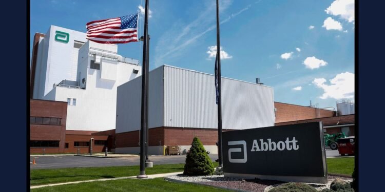 Se reanuda la producción en la problemática fábrica de fórmula para bebés de Abbott