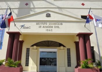 IDAC reafirma compromiso de reducir huellas de carbono en la actividad aeronáutica