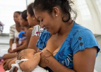 La lactancia materna prolongada protege contra la obesidad en la edad adulta