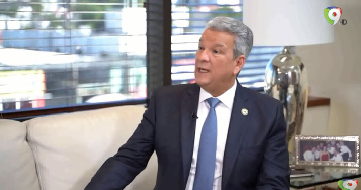 Lisandro Macarrulla, solicitó al presidente Abinader licencia en sus funciones como ministro de la Presidencia