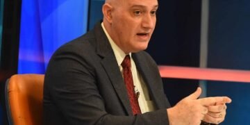 Ministro Economía propone reestructurar inversión pública RD