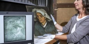 Descubierto un autorretrato de Van Gogh en el reverso de un lienzo en Escocia