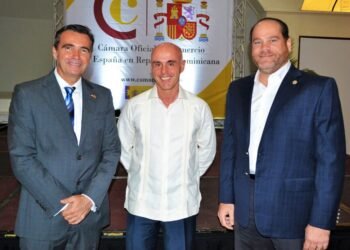 Cámara Comercio de España realiza “Un recorrido por la historia del turismo dominicano”