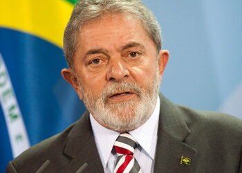 Confirman a Lula da Silva como candidato presidencial en Brasil