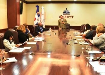 Las escuelas de medicina del país reciben comparabilidad con Estados Unidos