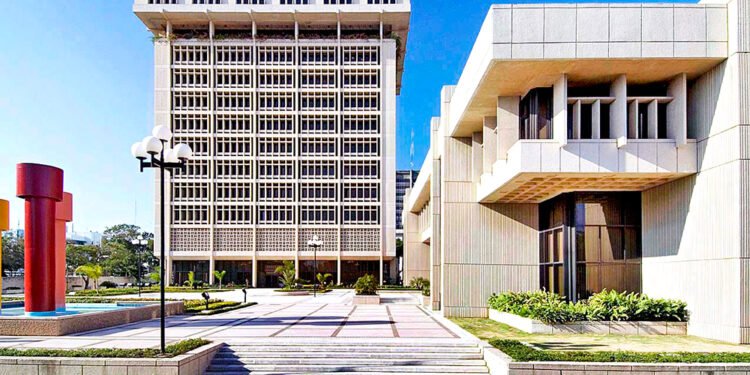 Economía dominicana se expandió 5.6 % durante el primer semestre