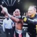 Dos boxeadores dominicanos se coronaron hoy campeones mundiales