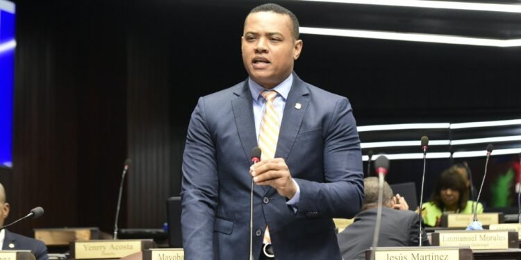 Gaddis Corporan: gobierno viola pacto eléctrico