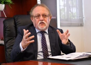 El problema inflacionario que enfrenta el país pone una presión «Extraordinaria» para un aumento de salarios.