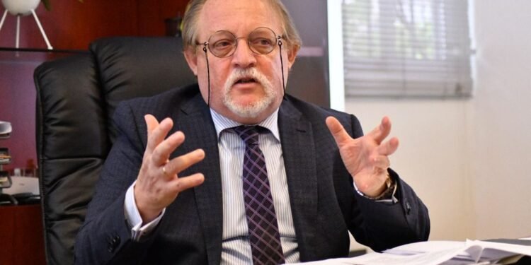 El problema inflacionario que enfrenta el país pone una presión «Extraordinaria» para un aumento de salarios.