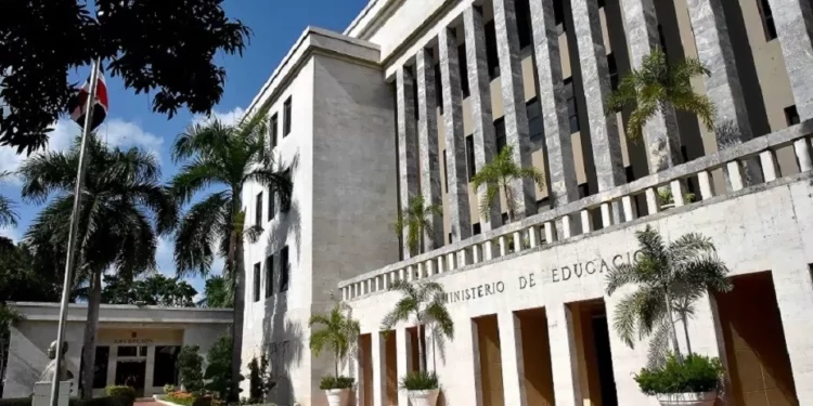 Educación ordena alquilar locales para atender sobrepoblación escolar