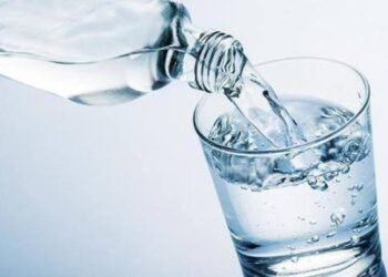 ¿Qué tanta agua hay que tomar para no deshidratarse?