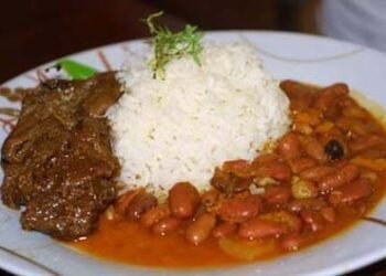 Consumir la “bandera dominicana” implica RD$500 en un solo día