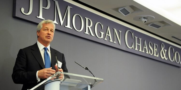 El jefe de JPMorgan advierte sobre una posible recesión en EE.UU. en 2023