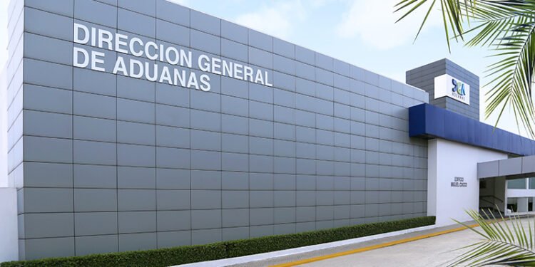 Sanz Lovaton: reglamento de nueva Ley de Aduanas facilita tramites y comercio exterior