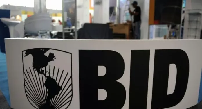 El BID recomienda a países de América Latina reducir la deuda para aumentar crecimiento económico