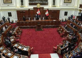 PERU: Congreso da ‘luz verde’ a reconsiderar adelanto elecciones