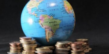 Deuda de América Latina se dispara a USD 5,8 billones, 117% del PIB, en 15 años