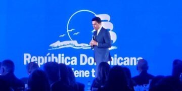 Ministro de Turismo expresa disposición de RD de alianzas con agencias europeas para incrementar turismo.