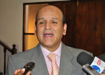 Comerciantes preocupados por alzas de precios.