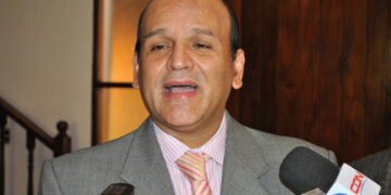 Comerciantes preocupados por alzas de precios.