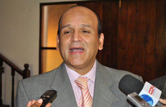 Comerciantes preocupados por alzas de precios.