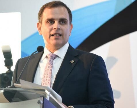 Ministro de Hacienda habla sobre el endeudamiento público