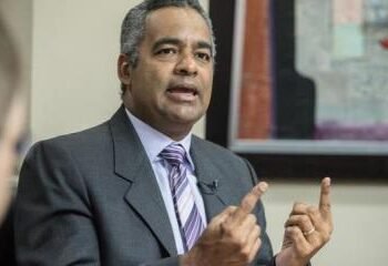 Ministro de la Presidencia informa Gobierno levanta restricción de exportación de huevos