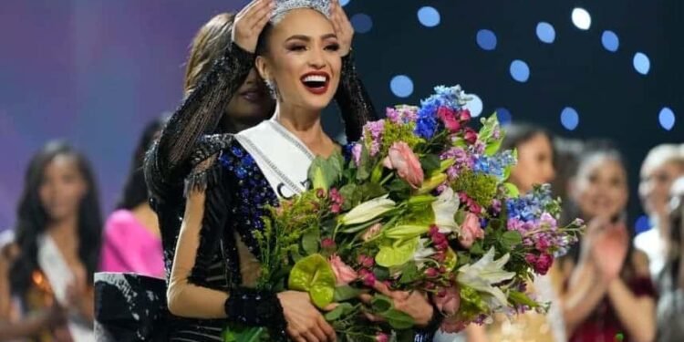 R’Boney Gabriel, la nueva Miss Universo responde a críticas y a las acusaciones de supuesto fraude