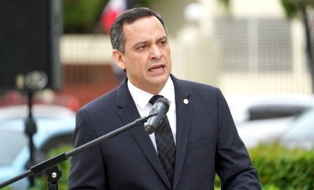 Luis Henry Molina: “16 mil personas privadas de libertad sin juicio ni condena en RD”