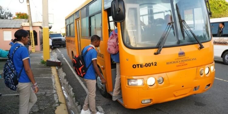 Ponen en operación programa transporte para estudiantes escuelas públicas