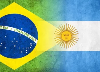 Brasil y Argentina anunciarán los preparativos para crear una moneda común