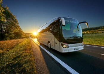 Secuestran autobús con 37 personas que salió de Santo Domingo a Puerto Principe, Haití.