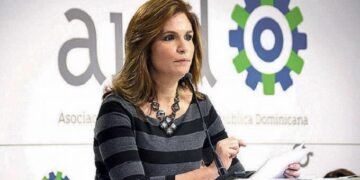 Circe Almánzar pide “cautela” con el tema del incremento salarial