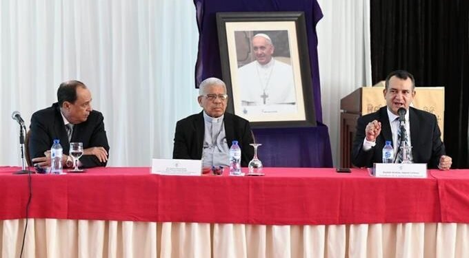 JCE dice necesitan más 200 mil personas que participen en colegios electorales