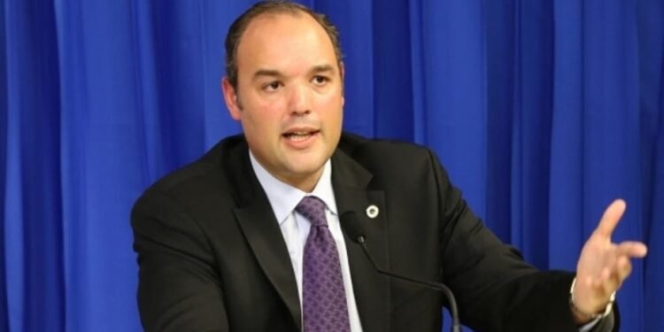 Senador del PLD José del Castillo Saviñón favorece reintroducir el debate sobre la automatización del voto