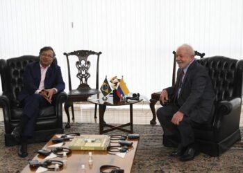 Lula y Petro discuten un «gran pacto» en favor de la Amazonía