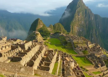 Protestas en Perú provocan cierre del monumento Machu Picchu