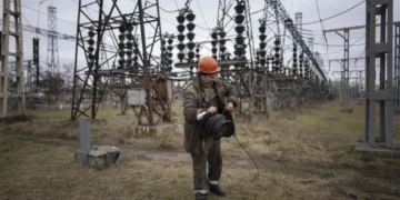 EEUU ayudará a Ucrania a reparar su red eléctrica