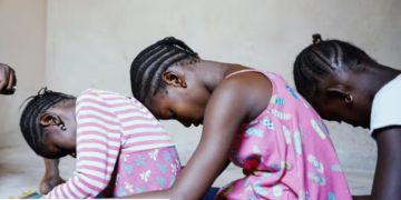 Al menos 4 millones de niñas en el mundo pasan cada año por la mutilación genital femenina