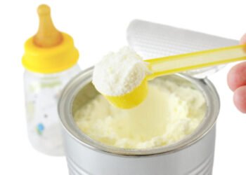 Supuestos beneficios de fórmula para bebé carecen de respaldo científico, según estudio