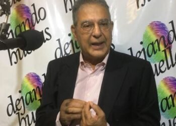 Hector Guilliani Cury dice deben bajar precios de combustibles.
