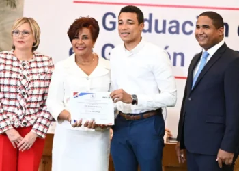 Josefa Castillo dice propósito de Abinader es hacer una administración pública eficiente