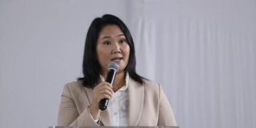 Keiko Fujimori pide adelanto de elecciones en Perú y afirma que no se postulará