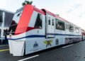 «Vagón» del Metro y cabinas del Teleférico en desfile militar
