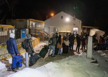 «El sueño americano ahora se llama Canadá»: Cientos de personas dejan Nueva York a diario