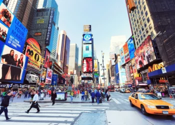 NY ya no exigirá vacuna anticovid a funcionarios y abre puerta a los despedidos